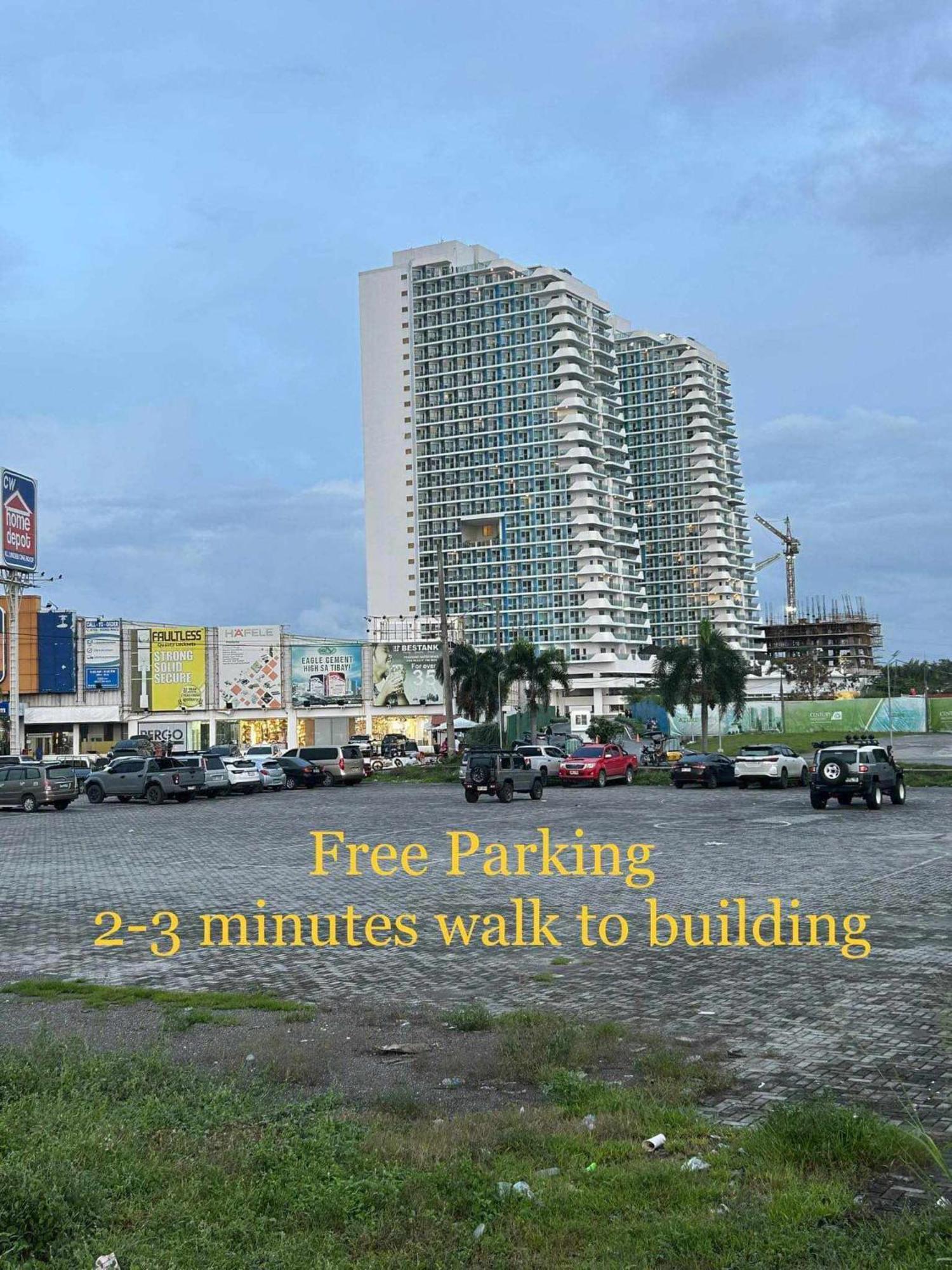 Aparthotel The Aces Crib At Azure North Pampanga Exterior foto