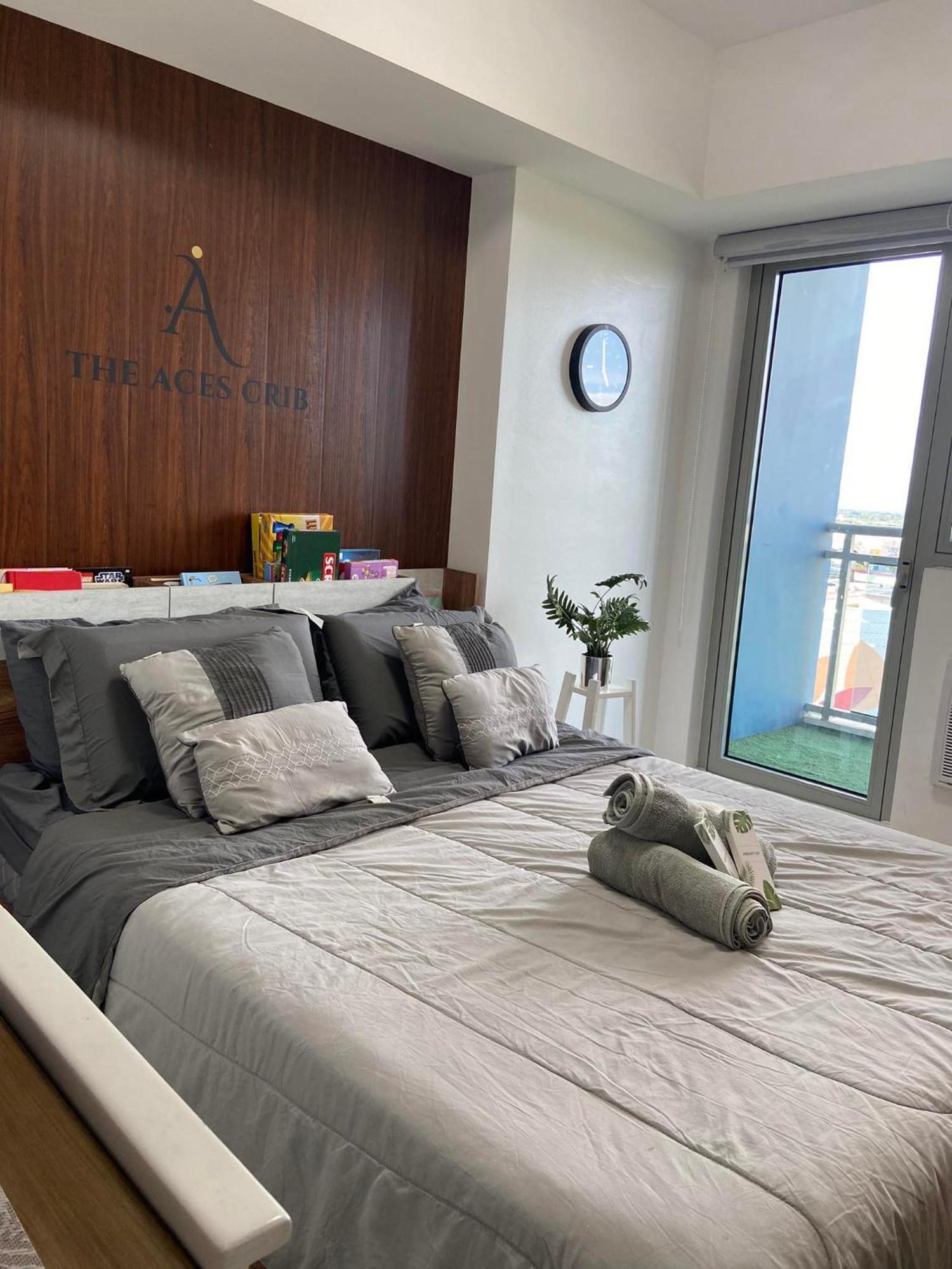 Aparthotel The Aces Crib At Azure North Pampanga Exterior foto